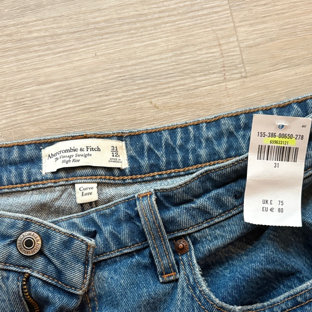 Abercrombie & Fitch Classic Blue Jeans